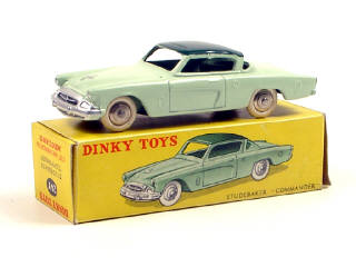 Lot 828 - DINKY TOYS FRANCE (1)