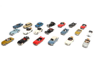 Lot 237 - DIVERS (20)