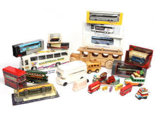 Lot 223 - DIVERS (26)