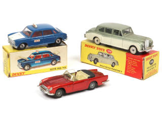 Lot 375 - DINKY TOYS (GB) (3)