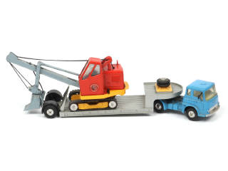 Lot 357 - CORGI TOYS (GB) (2)