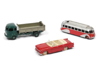 Lot 334 - DINKY TOYS (FRANCE) (3)
