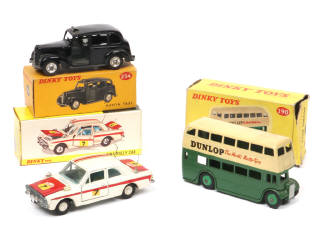 Lot 382 - DINKY TOYS (GB) (3)