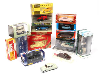 Lot 171 - DIVERS (14)