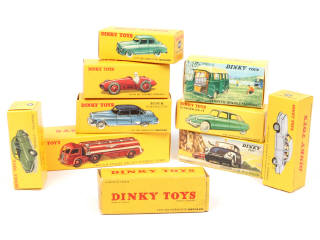 Lot 301 - DINKY TOYS (FRANCE) (1)