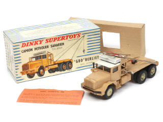 Lot 313 - DINKY TOYS (FRANCE) (1)