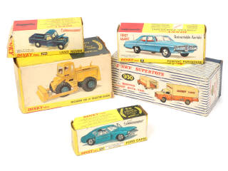 Lot 366 - DINKY TOYS (GB) (5)