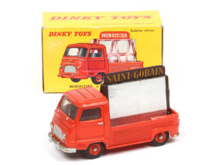 Lot 309 - DINKY TOYS (FRANCE) (1)