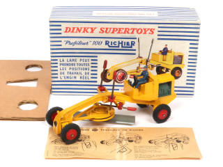Lot 312 - DINKY TOYS (FRANCE) (1)