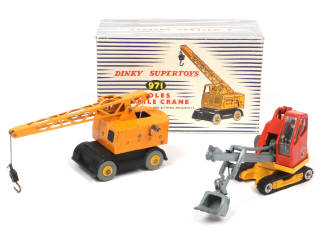 Lot 340 - DINKY TOYS (GB) (2)