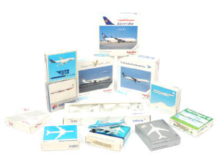 Lot 357 - DIVERS (15)