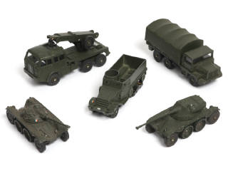 Lot 291 - DINKY TOYS (FRANCE) (1)