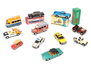 Lot 173 - DIVERS (12)