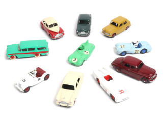 Lot 304 - DINKY TOYS (GB) (10)