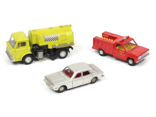Lot 299 - DINKY TOYS (GB) (3)