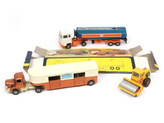 Lot 313 - CORGI TOYS (GB) (3)