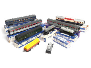 Lot 8 - HORNBY 'HO' (9)