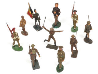 Lot 8 - DIVERS (10)