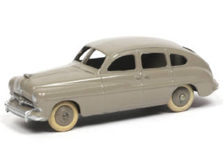 Lot 375 - DINKY TOYS (FRANCE) (1)