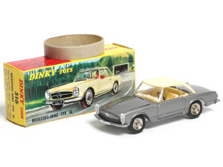 Lot 429 - DINKY TOYS (FRANCE) (1)
