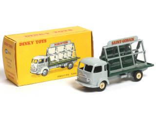 Lot 463 - DINKY TOYS (FRANCE) (1)