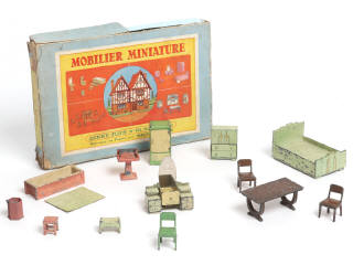 Lot 370 - DINKY TOYS (FRANCE) (16)