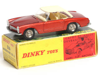 Lot 430 - DINKY TOYS (FRANCE) (1)