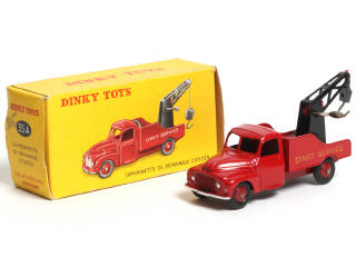 Lot 479 - DINKY TOYS (FRANCE) (1)