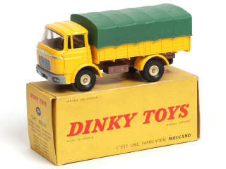 Lot 468 - DINKY TOYS (FRANCE) (1)