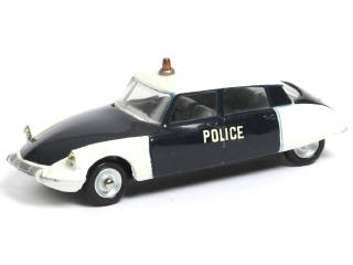 Lot 384 - DINKY TOYS (FRANCE) (1)