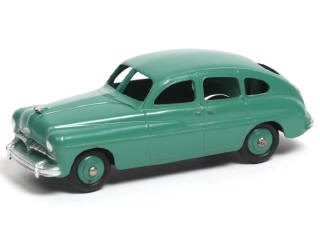 Lot 376 - DINKY TOYS (FRANCE) (1)