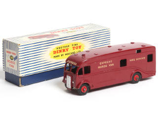 Lot 528 - DINKY TOYS (GB) (1)