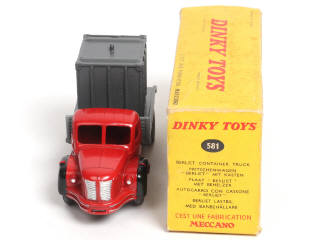 Lot 338 - DINKY TOYS (FRANCE) (1)