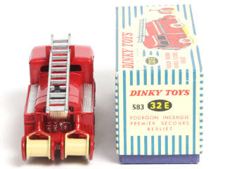 Lot 339 - DINKY TOYS (FRANCE) (1)