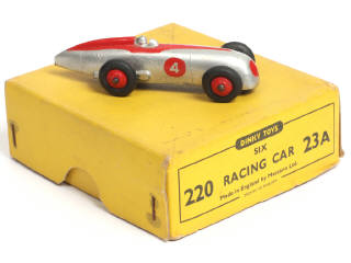 Lot 417 - DINKY TOYS (GB) (2)