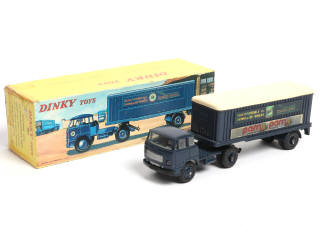 Lot 351 - DINKY TOYS (FRANCE) (1)