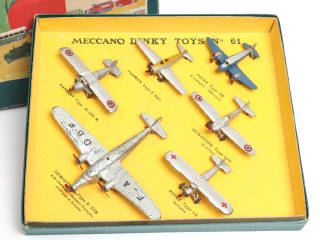 Lot 360 - DINKY TOYS (FRANCE) (7)