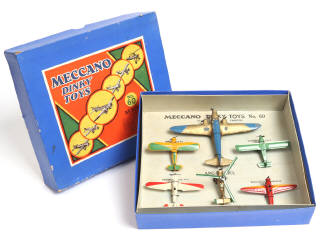 Lot 359 - DINKY TOYS (FRANCE) (7)