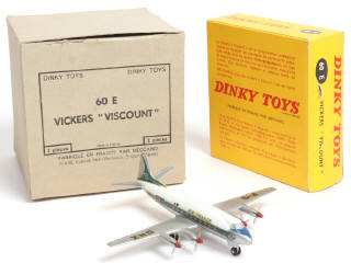 Lot 366 - DINKY TOYS (FRANCE) (2)