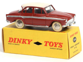 Lot 227 - DINKY TOYS (FRANCE) (1)