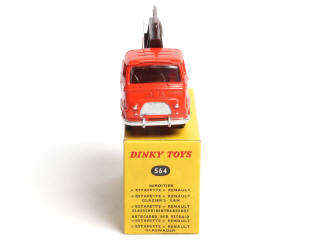 Lot 332 - DINKY TOYS (FRANCE) (1)