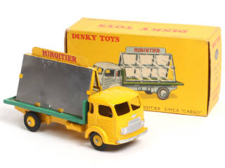 Lot 334 - DINKY TOYS (FRANCE) (1)