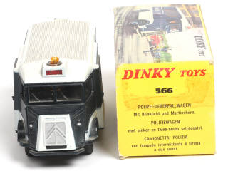 Lot 330 - DINKY TOYS (FRANCE) (1)