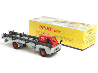 Lot 352 - DINKY TOYS (FRANCE) (1)
