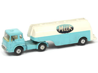 Lot 61 - CORGI TOYS (GB) (1)