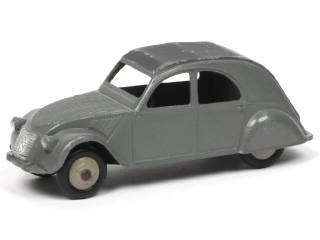 Lot 172 - DINKY TOYS (FRANCE) (1)