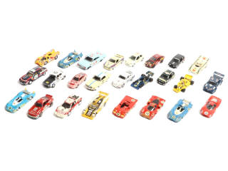 Lot 153 - DIVERS (25)