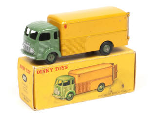 Lot 196 - DINKY TOYS (FRANCE) (1)