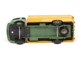 Lot 196 - DINKY TOYS (FRANCE) (1)