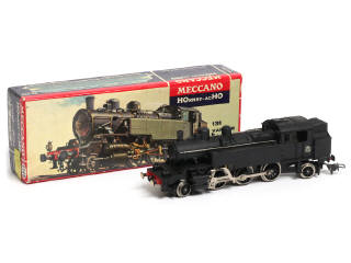 Lot 4 - HORNBY 'HO' (1)